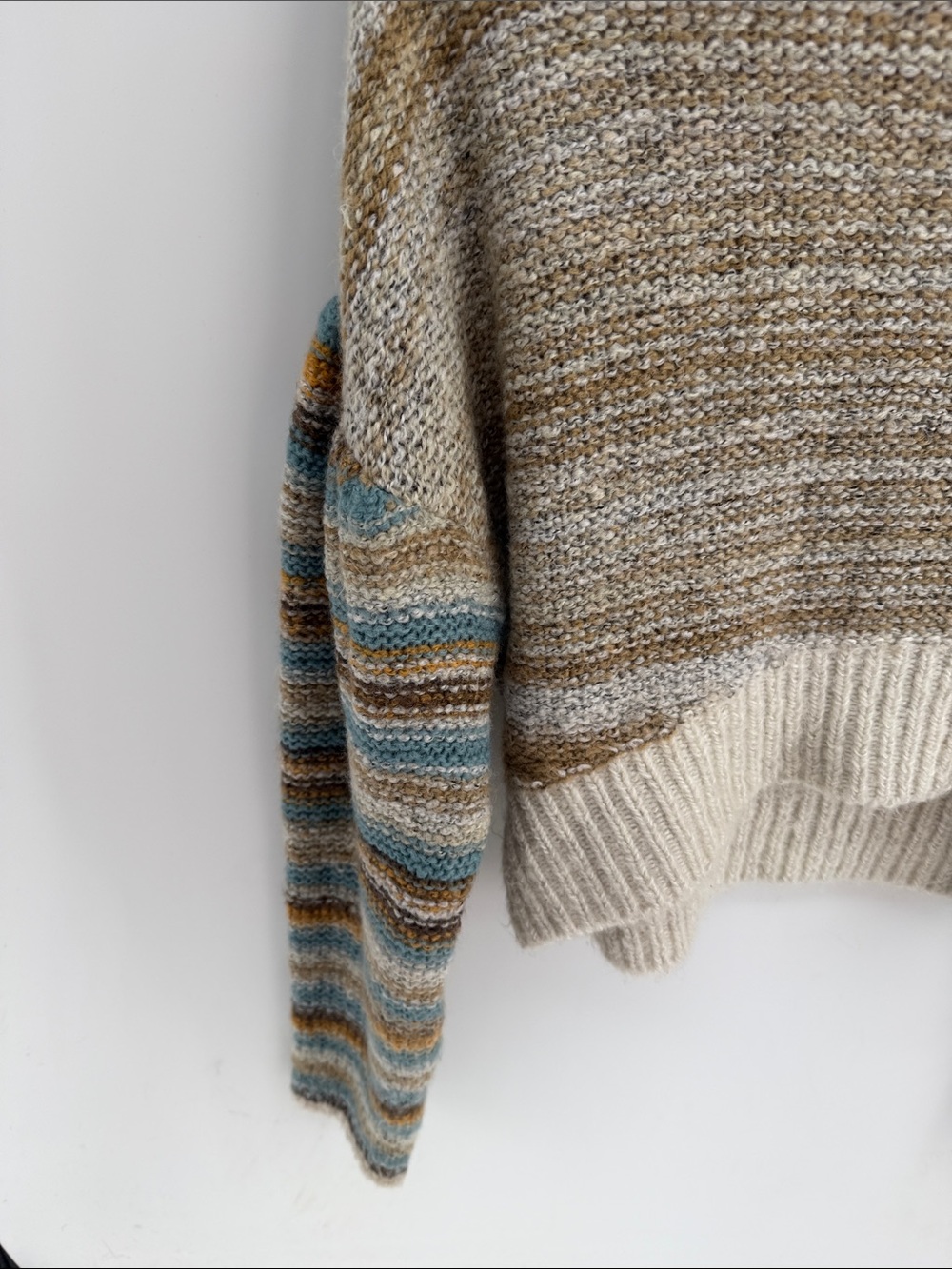 UO Urban Outfitters oversized crewneck striped cropped pullover sweater sz M - Picture 3 of 6